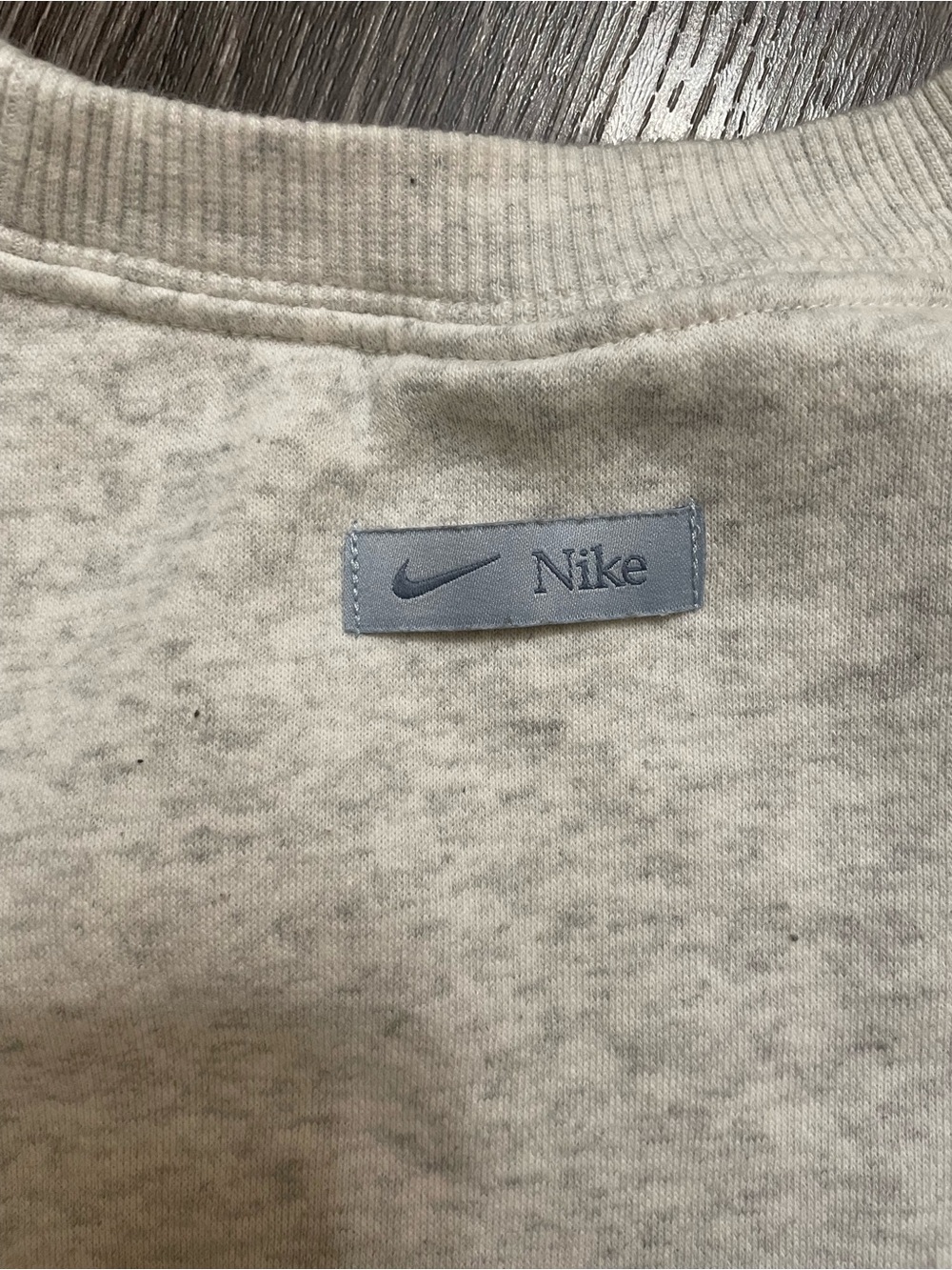 Nike Heritage Crewneck - Picture 7 of 10